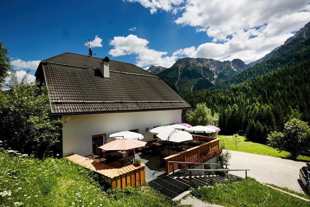 Berggasthof Trattes Hotel Olang Exterior photo